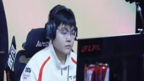 大乐透期号专家推荐分析：青年人能否助力得分